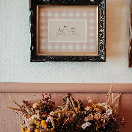 Maison Georges - Cozy Dollhouse By The Sea! *