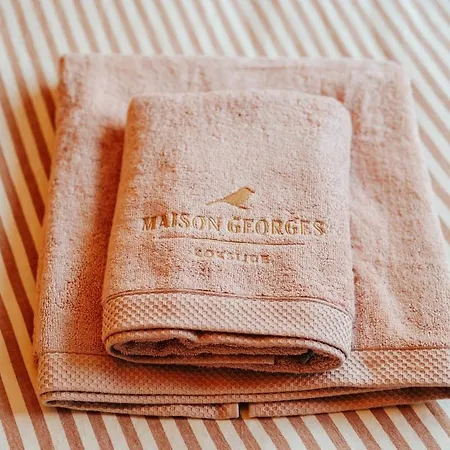 Maison Georges - Cozy Dollhouse By The Sea! بيت للعطل *