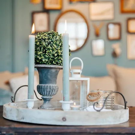 Maison Georges - Cozy Dollhouse By The Sea! بيت للعطل