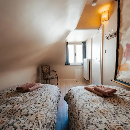 Maison Georges - Cozy Dollhouse By The Sea! *